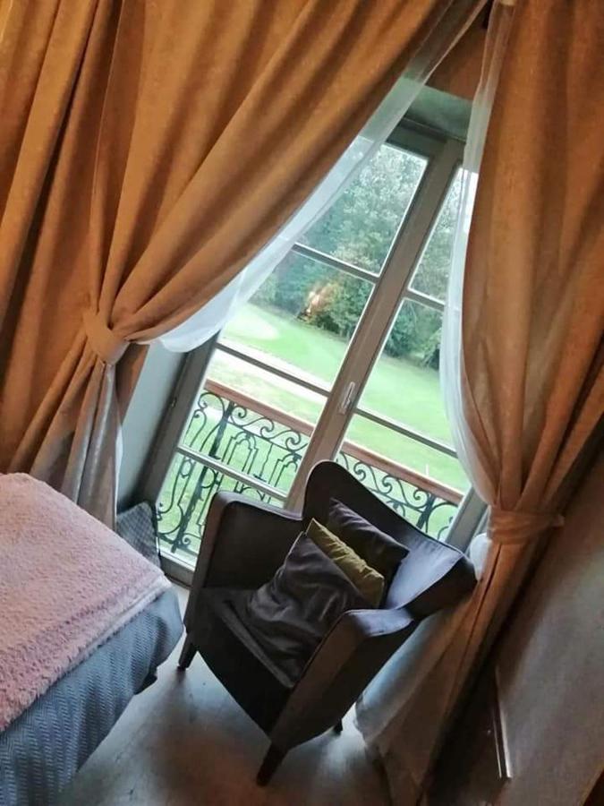 La Chambre Du Chateau De Bernalmont Liegi Esterno foto