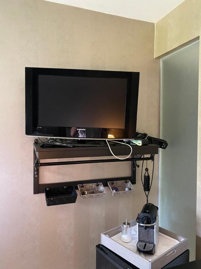 La Chambre Du Chateau De Bernalmont Liegi Esterno foto
